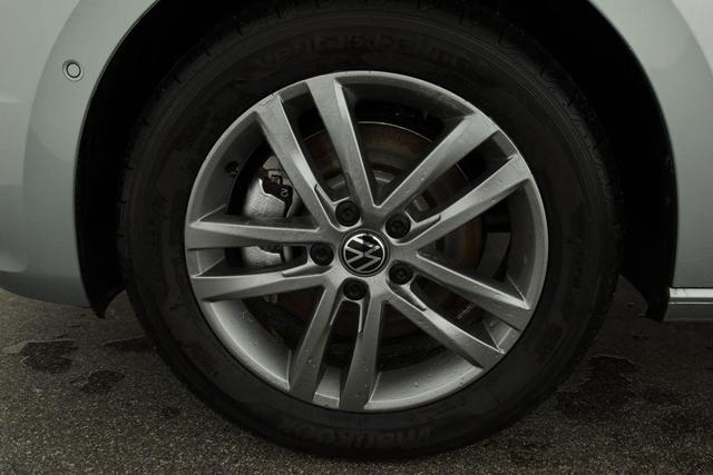 Volkswagen Touran Comfortline BMT/Start-Stopp 1.5 TSI DSG Comfortline, 7-Sitzer, AHK, Navi, Side, Kamera, Winter, 17-Zoll, 3 J.-Garantie 