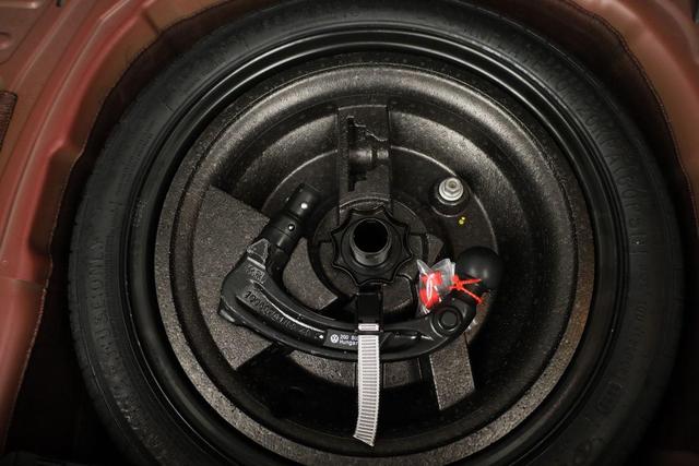 Volkswagen T-Cross 1.0 TSI 85 kW Life DSG Life, AHK, Side, ACC, Kamera, 3 J.-Garantie 