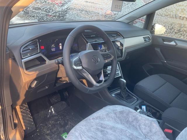 Volkswagen Touran - Comfortline BMT/Start-Stopp 1.5 TSI DSG Comfortline, 7-Sitzer, AHK, Navi, Kamera, Side, Winter, 3 J.-Garantie