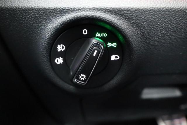 Skoda Kamiq Monte Carlo 1.0 TSI DSG Carlo, Matrix, Pano, Navi, Kamera, 5 J.-Garantie 