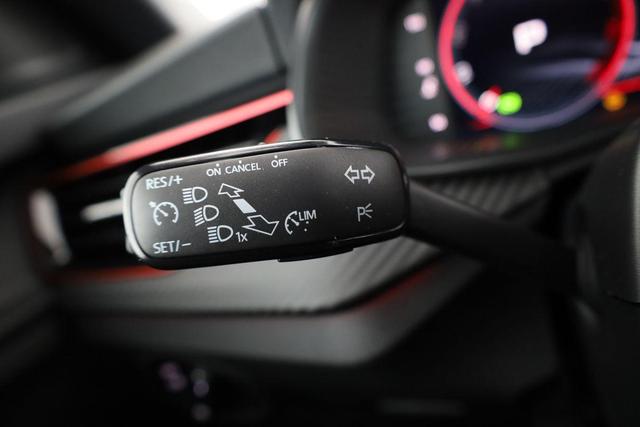 Skoda Kamiq Monte Carlo 1.0 TSI DSG Carlo, Matrix, Pano, Navi, Kamera, 5 J.-Garantie 