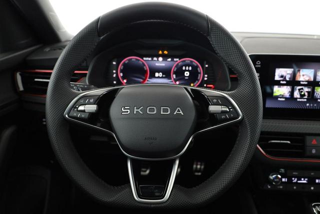 Skoda Kamiq Monte Carlo 1.5 TSI Carlo, Matrix, AHK, 18-Zoll, Pano, Navi, el. Klappe, 5 J.-Garantie 