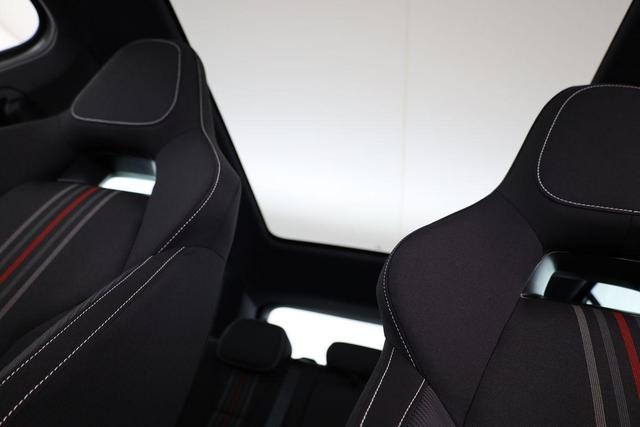 Skoda Kamiq Monte Carlo 1.5 TSI Carlo, Matrix, AHK, 18-Zoll, Pano, Navi, el. Klappe, 5 J.-Garantie 