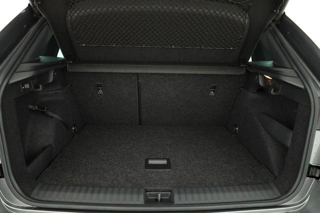 Skoda Kamiq Monte Carlo 1.5 TSI Carlo, Matrix, AHK, 18-Zoll, Pano, Navi, el. Klappe, 5 J.-Garantie 