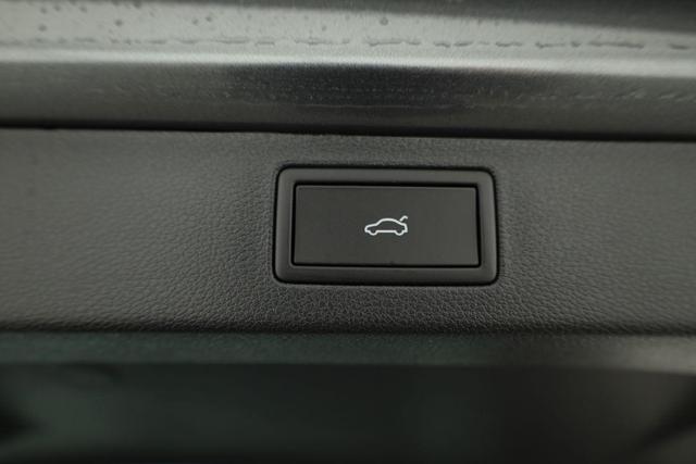 Skoda Kamiq Monte Carlo 1.5 TSI Carlo, Matrix, AHK, 18-Zoll, Pano, Navi, el. Klappe, 5 J.-Garantie 