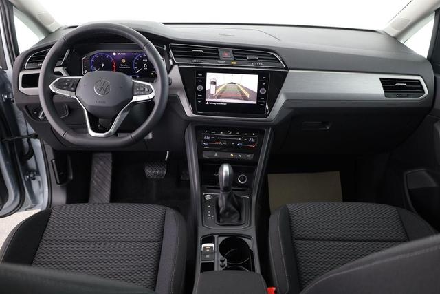 Volkswagen Touran Comfortline BMT/Start-Stopp 1.5 TSI DSG Comfortline, AHK, Navi, Side, Kamera, Winter, 17-Zoll, 3 J.-Garantie 