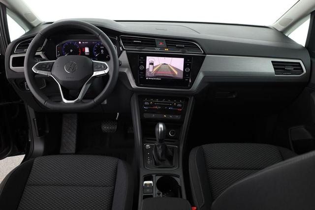 Volkswagen Touran Comfortline BMT/Start-Stopp 1.5 TSI DSG Comfortline, AHK, Navi, Side, Kamera, Winter, 17-Zoll, 3 J.-Garantie 