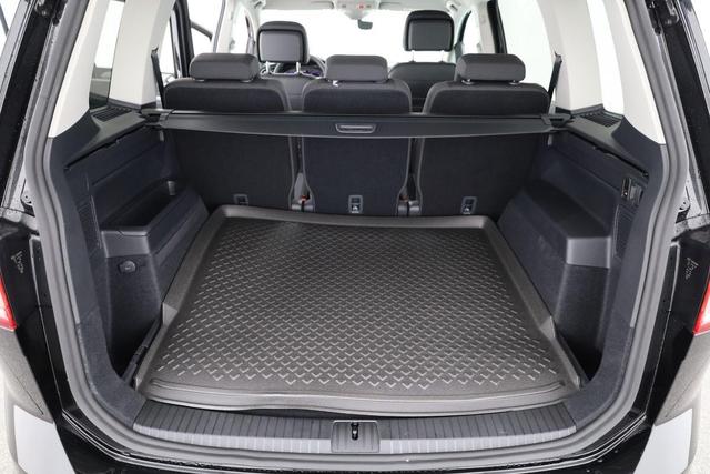 Volkswagen Touran Comfortline BMT/Start-Stopp 1.5 TSI DSG Comfortline, AHK, Navi, Side, Kamera, Winter, 17-Zoll, 3 J.-Garantie 