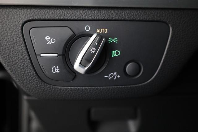 Audi Q5 40 TDI quattro S line S-Tronic S-Line, Matrix, AHK, Pano, Teilleder, 20-Zoll 