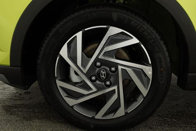 Hyundai BAYON 1.0 T-GDI DCT Smart, Navi, LED, Kamera, Winter, 16-Zoll 