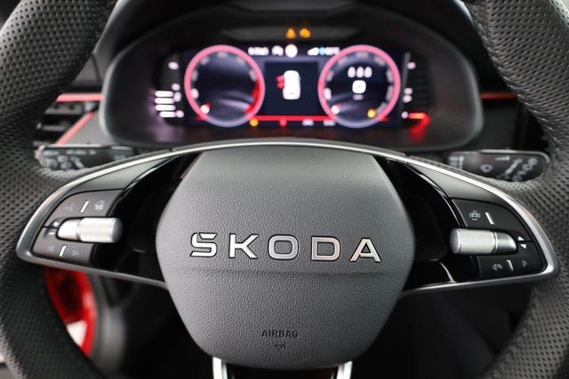 Skoda Kamiq Monte Carlo 1.5 TSI Carlo, Matrix, AHK, 18-Zoll, Pano, Navi, el. Klappe, 5 J.-Garantie 