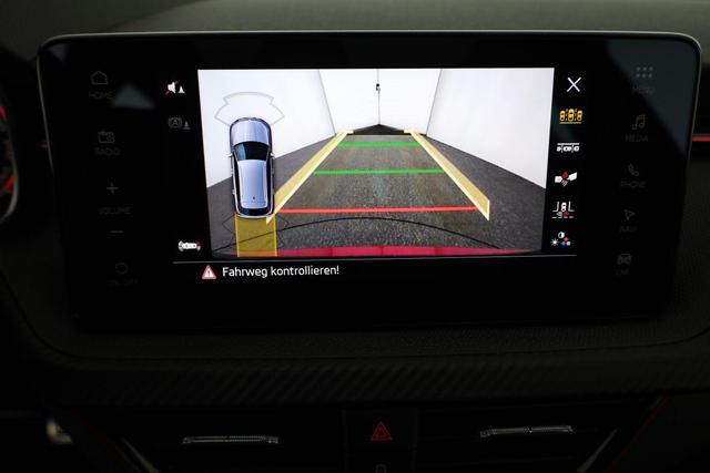 Skoda Kamiq Monte Carlo 1.5 TSI Carlo, Matrix, AHK, 18-Zoll, Pano, Navi, el. Klappe, 5 J.-Garantie 