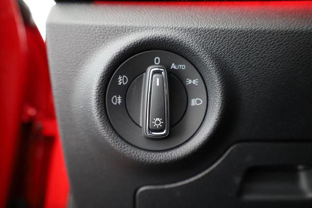 Skoda Kamiq Monte Carlo 1.5 TSI Carlo, Matrix, AHK, 18-Zoll, Pano, Navi, el. Klappe, 5 J.-Garantie 