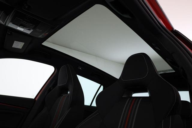 Skoda Kamiq Monte Carlo 1.5 TSI Carlo, Matrix, AHK, 18-Zoll, Pano, Navi, el. Klappe, 5 J.-Garantie 