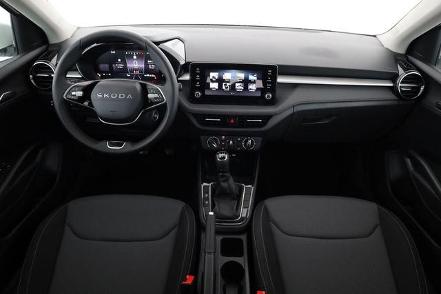 Skoda Fabia Selection 1.0 TSI Selection, Ladeboden, Park, Winterpaket, SmartLink, 4-J Garantie 