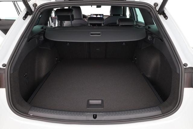 Cupra Leon Sportstourer 1.5 eTSI 110 kW ST DSG, AHK, Navi, Matrix, Side, Kamera, el. Klappe, Winter, 5-J Garantie 