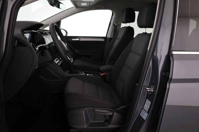 Volkswagen Touran Comfortline BMT/Start-Stopp 1.5 TSI DSG Comfortline, 7-Sitzer, AHK, Navi, Kamera, Side, Winter, 3 J.-Garantie 