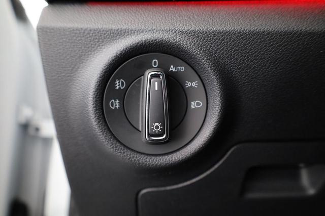 Skoda Kamiq Monte Carlo 1.5 TSI Carlo, Pano, Matrix, Navi, Kamera, Winter, 5 J.-Garantie 