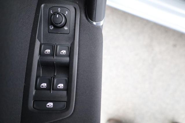 Volkswagen Touran Comfortline BMT/Start-Stopp 1.5 TSI DSG Comfortline, 7-Sitzer, AHK, Navi, Kamera, Side, Winter, 3 J.-Garantie 