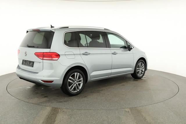 Volkswagen Touran Comfortline BMT/Start-Stopp 1.5 TSI DSG Comfortline, 7-Sitzer, AHK, Navi, Kamera, Side, Winter, 3 J.-Garantie 