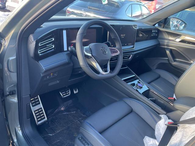 Volkswagen Tiguan - 2.0 TDI 142 kW 4Motion R-Line DSG 4 Motion R-LINE, IQ.Light, AHK, Navi, AreaView, LEDER, Side, Winter, 20-Zoll