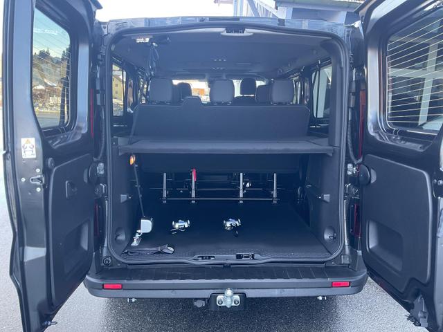 Renault Trafic Combi Grand Evolution dCi 170 AT, AHK, Navi, Side, LED, Winter, 17-Zoll 