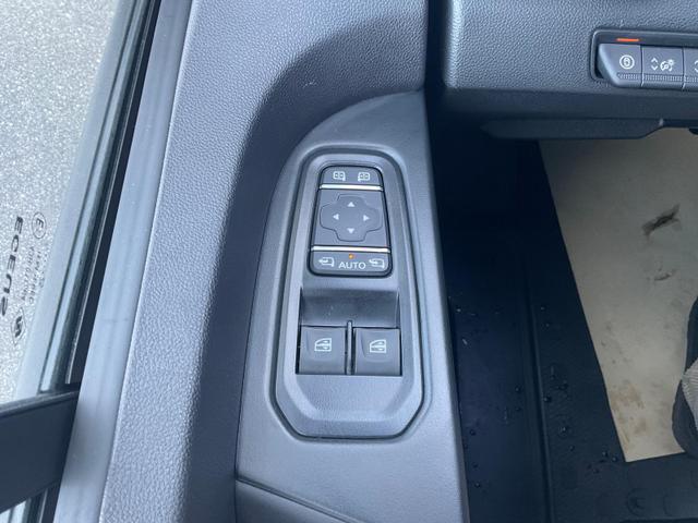 Renault Trafic Combi Grand Evolution dCi 170 AT, AHK, Navi, Side, LED, Winter, 17-Zoll 