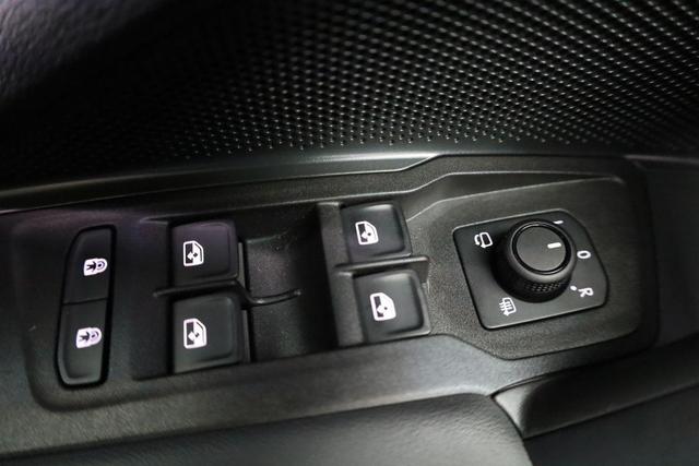 Volkswagen Tayron 1.5 TSI eHybrid 150 kW Life Life, AHK, AreaView, Side, Navi, Winter, 5-J. Garantie 