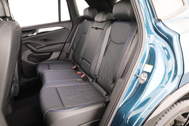 Volkswagen Tiguan 2.0 TDI 142 kW 4Motion R-Line DSG 4 Motion R-LINE, IQ.Light, AHK, Navi, AreaView, LEDER, Side, Winter, 20-Zoll 