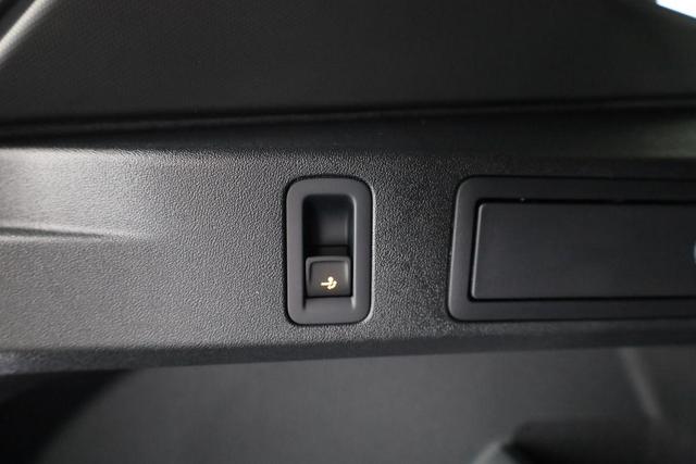 Volkswagen Tiguan 2.0 TDI 142 kW 4Motion R-Line DSG 4 Motion R-LINE, IQ.Light, AHK, Navi, AreaView, LEDER, Side, Winter, 20-Zoll 