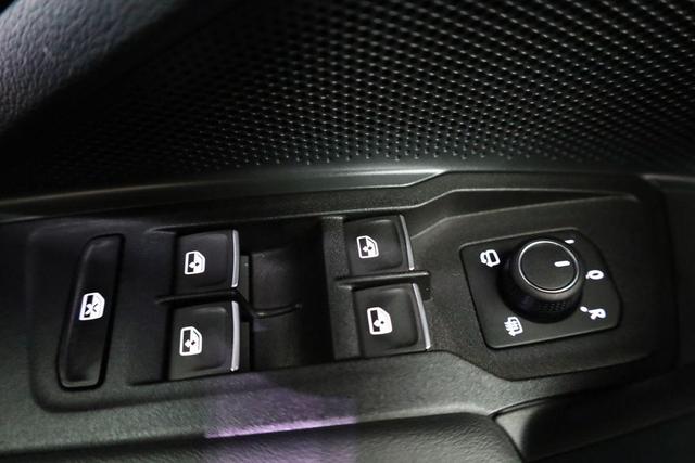 Volkswagen Tiguan 2.0 TDI 142 kW 4Motion R-Line DSG 4 Motion R-LINE, IQ.Light, AHK, Navi, AreaView, LEDER, Side, Winter, 20-Zoll 