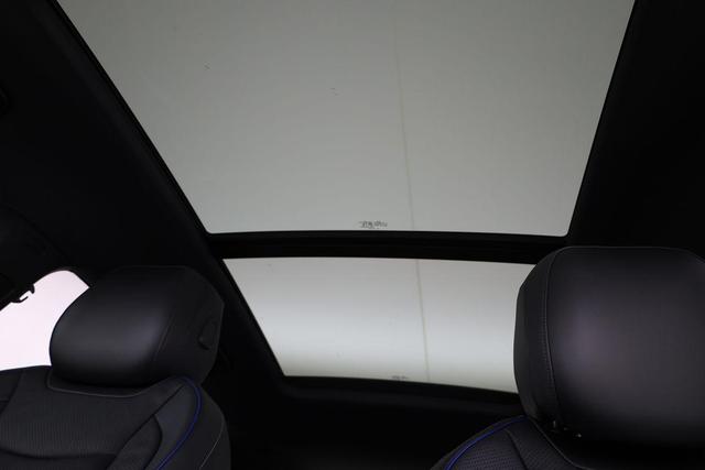 Volkswagen Tiguan 2.0 TDI 142 kW 4Motion R-Line DSG 4 Motion R-LINE, IQ.Light, AHK, Navi, AreaView, LEDER, Side, Winter, 20-Zoll 