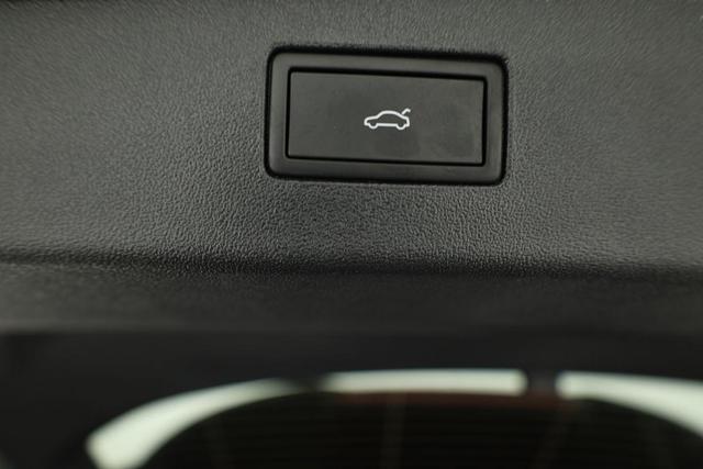 Volkswagen Tiguan 2.0 TDI 142 kW 4Motion R-Line DSG 4 Motion R-LINE, IQ.Light, AHK, Navi, AreaView, LEDER, Side, Winter, 20-Zoll 