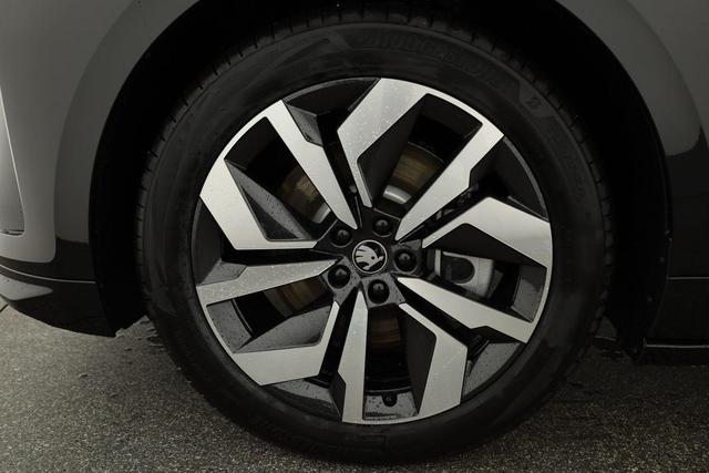 Skoda Enyaq 85 Sportline Sportline, AHK, Navi, Matrix, Side, Winter, 20 Zoll 