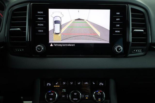 Skoda Karoq Sportline 1.5 TSI DSG Sportline, AHK, Navi, Matrix, Side, el. Klappe, Winter, 5 J.-Garantie, 19-Zoll 