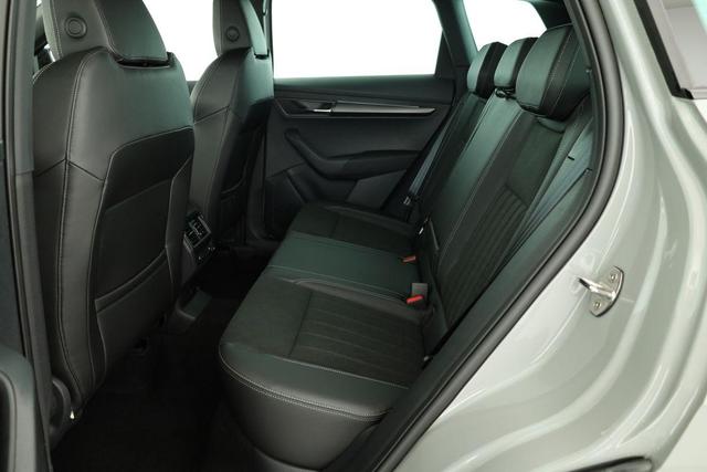 Skoda Karoq Sportline 1.5 TSI DSG Sportline, AHK, Navi, Matrix, Side, el. Klappe, Winter, 5 J.-Garantie, 19-Zoll 