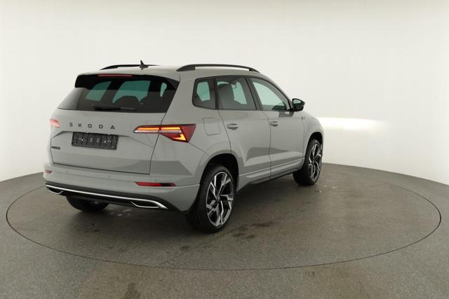 Skoda Karoq Sportline 1.5 TSI DSG Sportline, AHK, Navi, Matrix, Side, el. Klappe, Winter, 5 J.-Garantie, 19-Zoll 