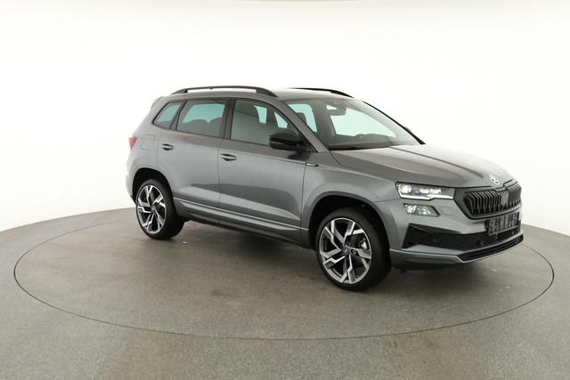 Skoda Karoq Sportline 1.5 TSI DSG Sportline, AHK, Navi, Matrix, Side, el. Klappe, Winter, 5 J.-Garantie, 19-Zoll 