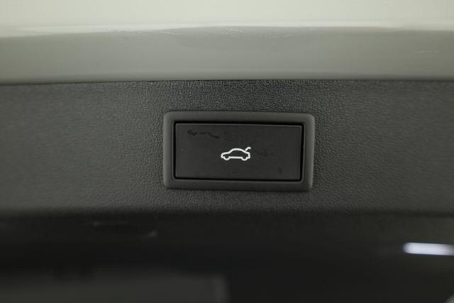 Skoda Kodiaq 1.5 TSI iV 150 kW Selection Selection, Navi, el. Klappe, LED, Kamera, Winter, 18-Zoll 