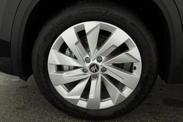 Skoda Kodiaq 1.5 TSI iV 150 kW Selection Selection, Navi, el. Klappe, FS-beheizbar, LED, Kamera, Winter, 19-Zoll 