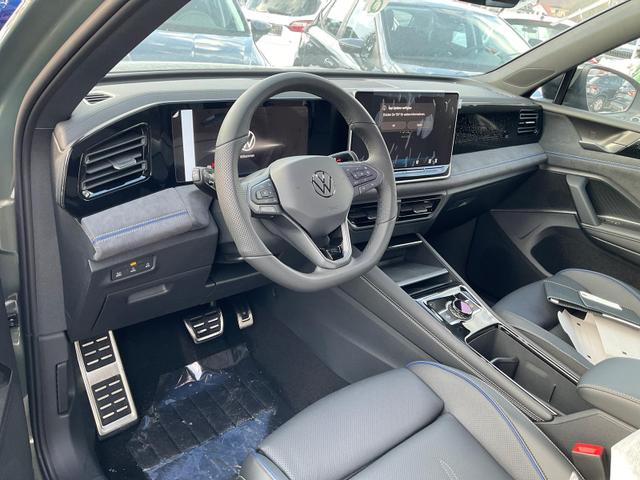 Volkswagen Tiguan - 2.0 TDI 142 kW 4Motion R-Line DSG 4M Black, 20-Zoll, Leder, Pano, IQ.Light, AHK, Navi, Side, AreaView, Winter