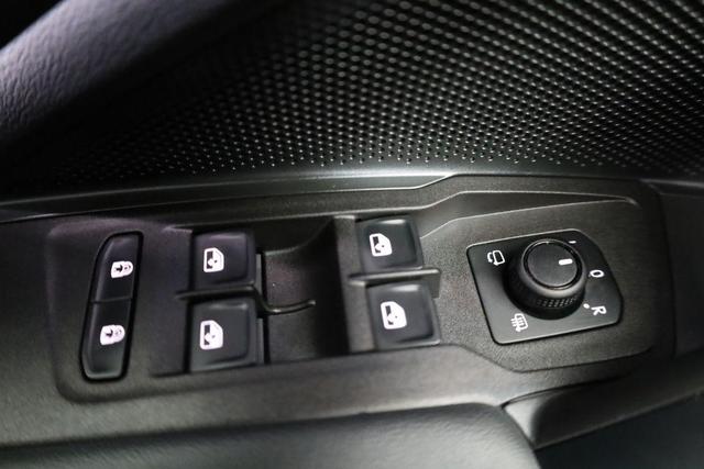 Volkswagen Tayron 1.5 TSI eHybrid 150 kW Life Life, AHK, AreaView, Side, Navi, Winter, 5-J. Garantie 