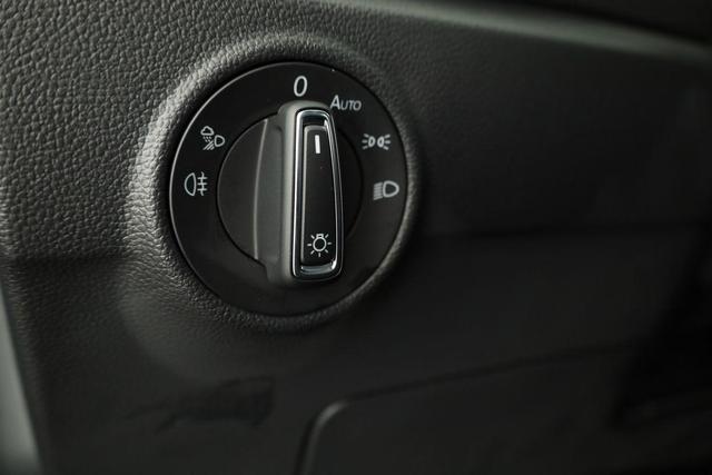 Volkswagen T-Roc R-Line 1.5 TSI DSG R-LINE, Navi, Side, LED, Kamera, Winter 