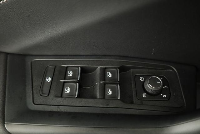 Volkswagen T-Roc R-Line 1.5 TSI DSG R-LINE, Navi, Side, LED, Kamera, Winter 