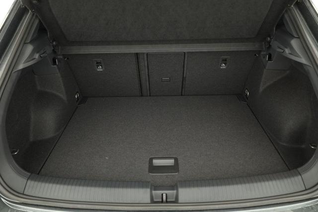 Volkswagen T-Roc R-Line 1.5 TSI DSG R-LINE, Navi, Side, LED, Kamera, Winter 