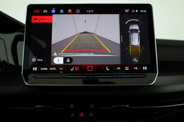 Volkswagen Golf 2.0 TSI 195 kW GTI VIII DSG, Navi, Side, Matrix, Kamera, Winter, 19-Zoll 