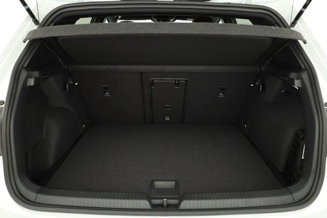 Volkswagen Golf 2.0 TSI 195 kW GTI VIII DSG, Navi, Side, Matrix, Kamera, Winter, 19-Zoll 