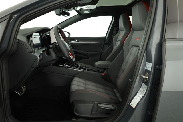 Volkswagen Golf 2.0 TSI 195 kW GTI VIII DSG, Navi, Side, Matrix, Kamera, Winter, 19-Zoll 