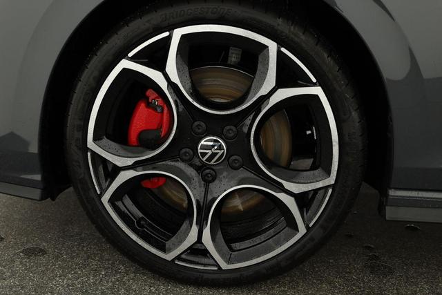 Volkswagen Golf 2.0 TSI 195 kW GTI VIII DSG, Navi, Side, Matrix, Kamera, Winter, 19-Zoll 