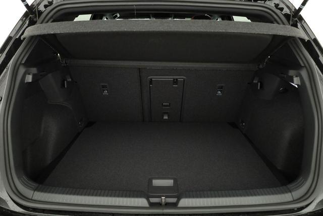 Volkswagen Golf 2.0 TSI 195 kW GTI VIII DSG, Navi, Side, Matrix, Kamera, Winter, 19-Zoll 